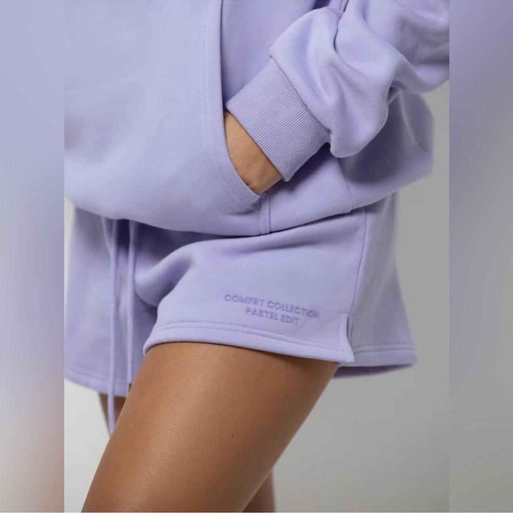 NWOT Comfrt Lavender Pastel Shorts - L